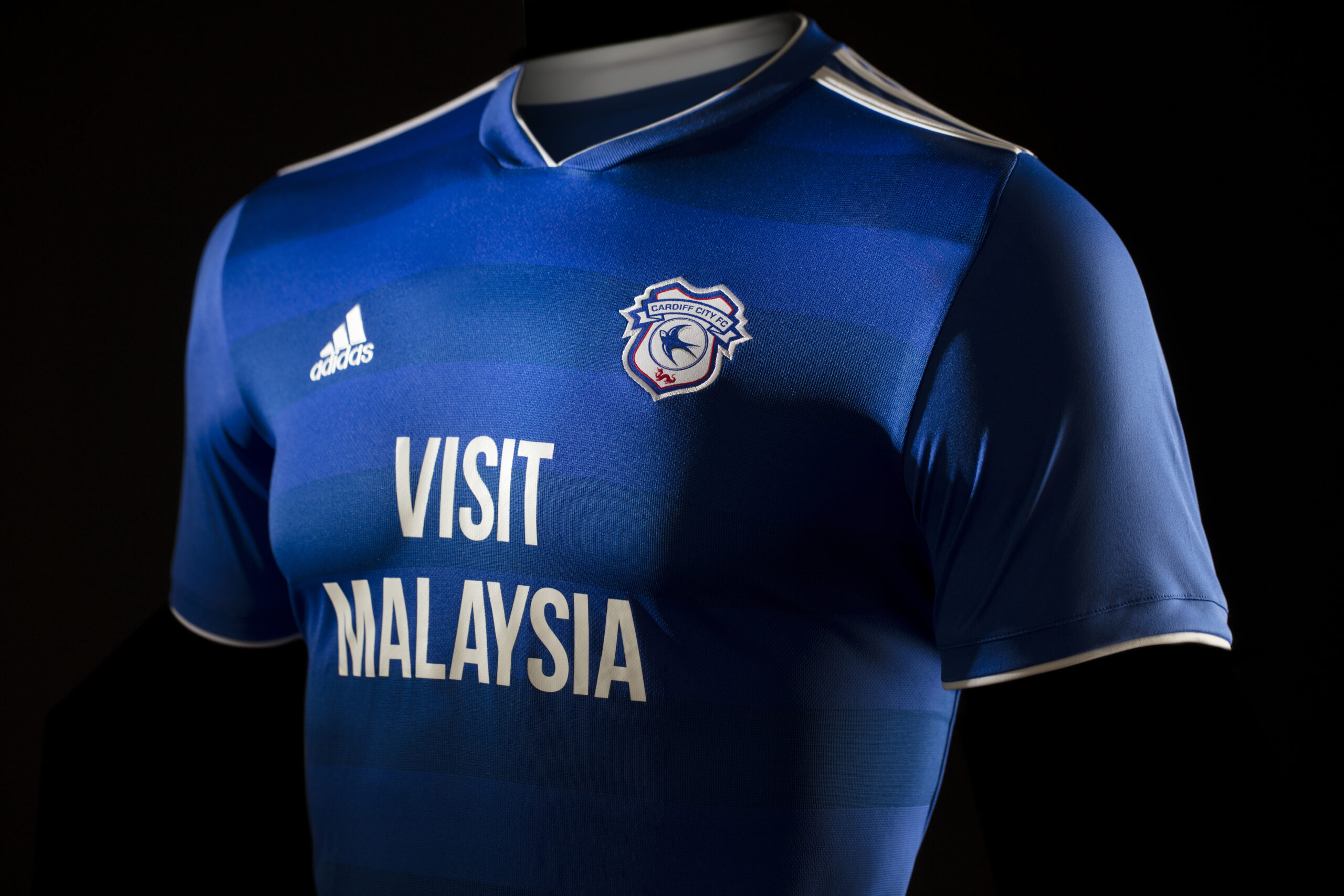cardiff-city-football-shirt-for-product-launch-photography-campaign