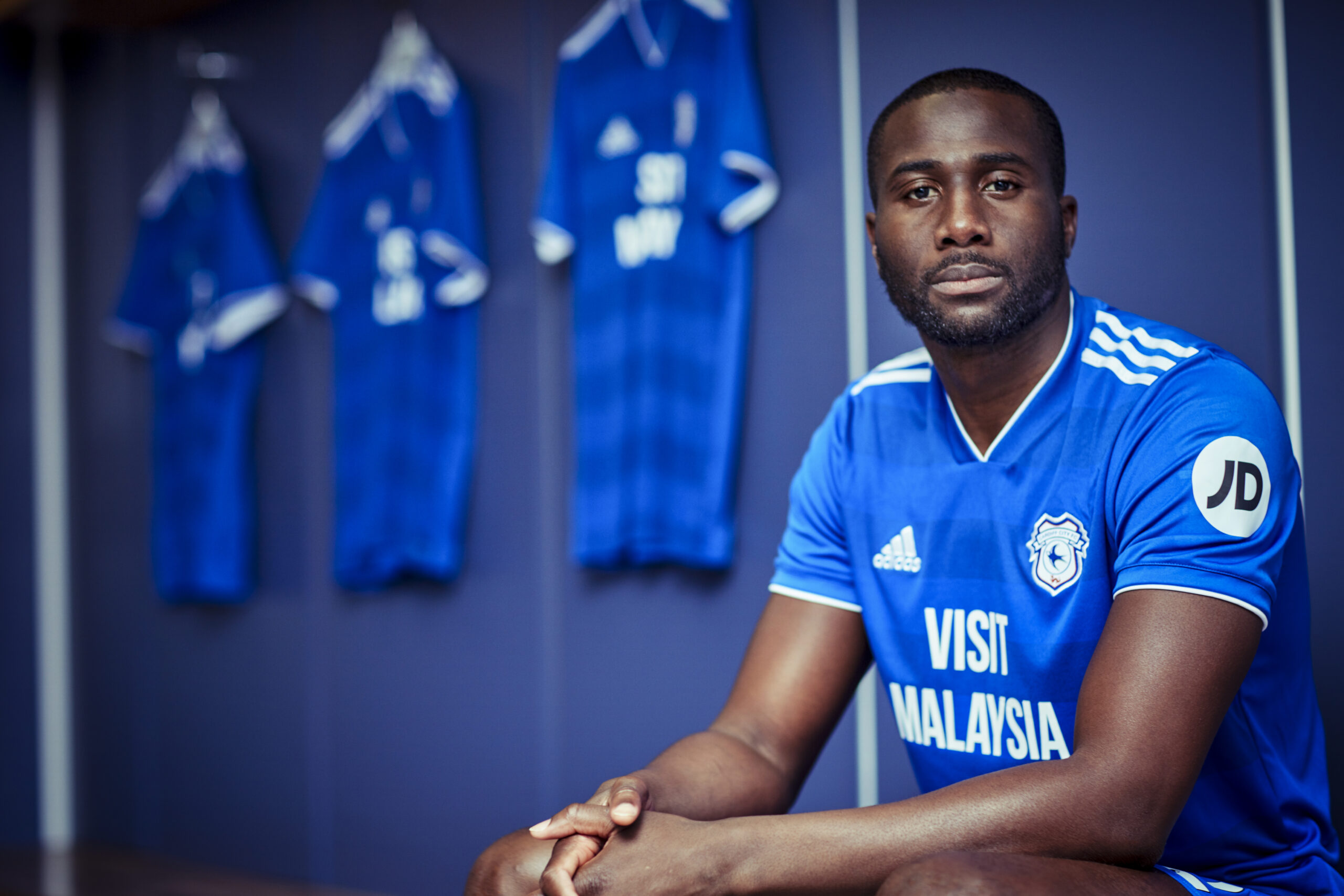 commercial-portrait-of-cardiff-city-player—sol-bamba-for-product-launch-photography-campaign